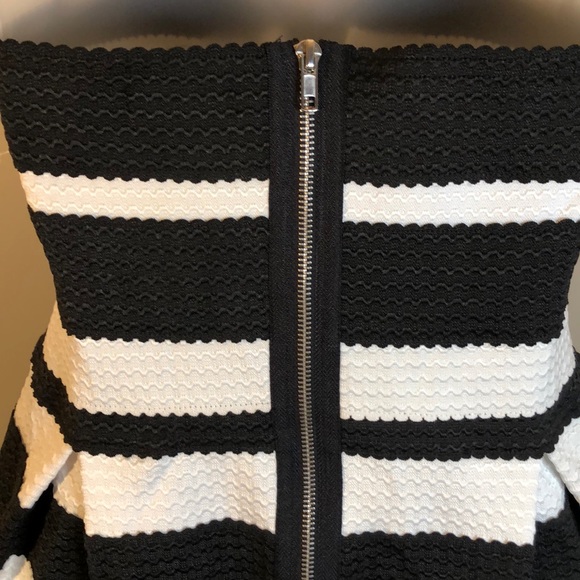 Mini dress - Picture 3 of 3